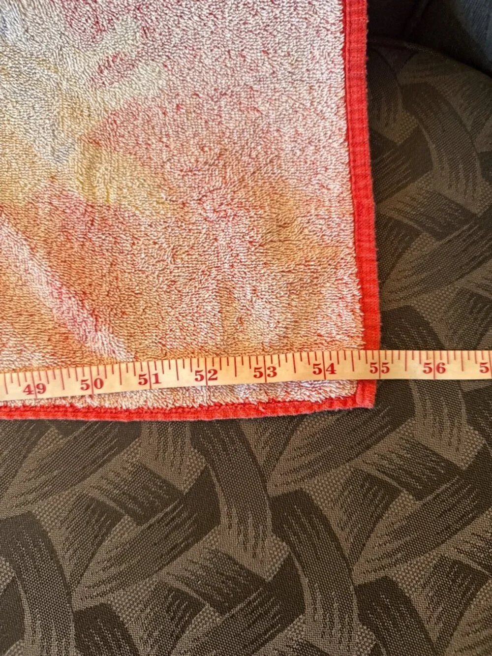 Lovett Red Giraffe Print Cotton Beach Towel 100% Cotton Fun Design Vintage